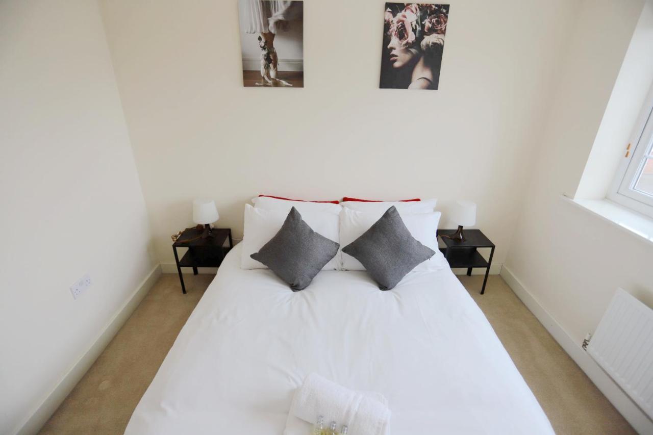 شقة Easytravel Luxury Nec/Airport 3 Beds House برمنغهام المظهر الخارجي الصورة