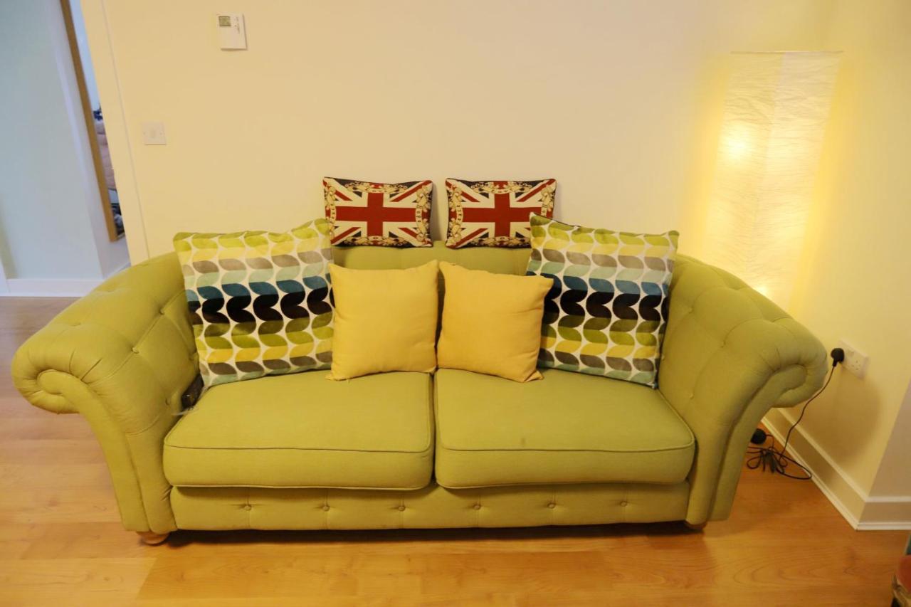 شقة Easytravel Luxury Nec/Airport 3 Beds House برمنغهام المظهر الخارجي الصورة